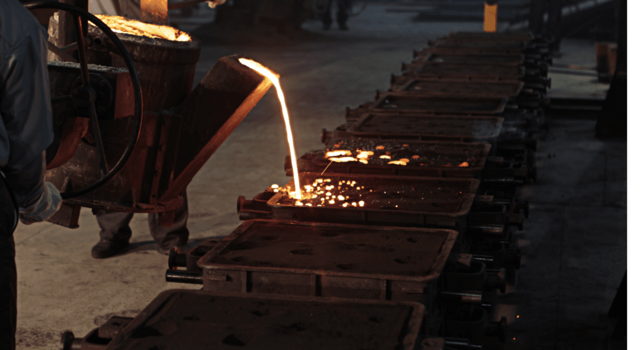 How Does The Measure And Capacity Of A Cast Press Molding Machine Influence Its Execution?