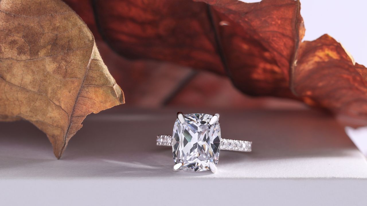 Why Round-Cut Diamonds Are Perfect for Vintage-Inspired Rings